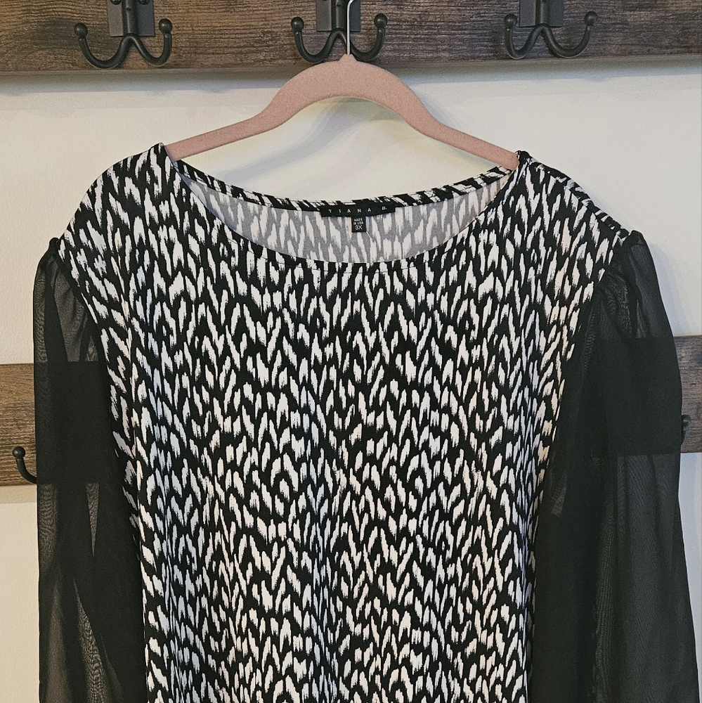 Tiana B. Monochrome Patterned Blouse